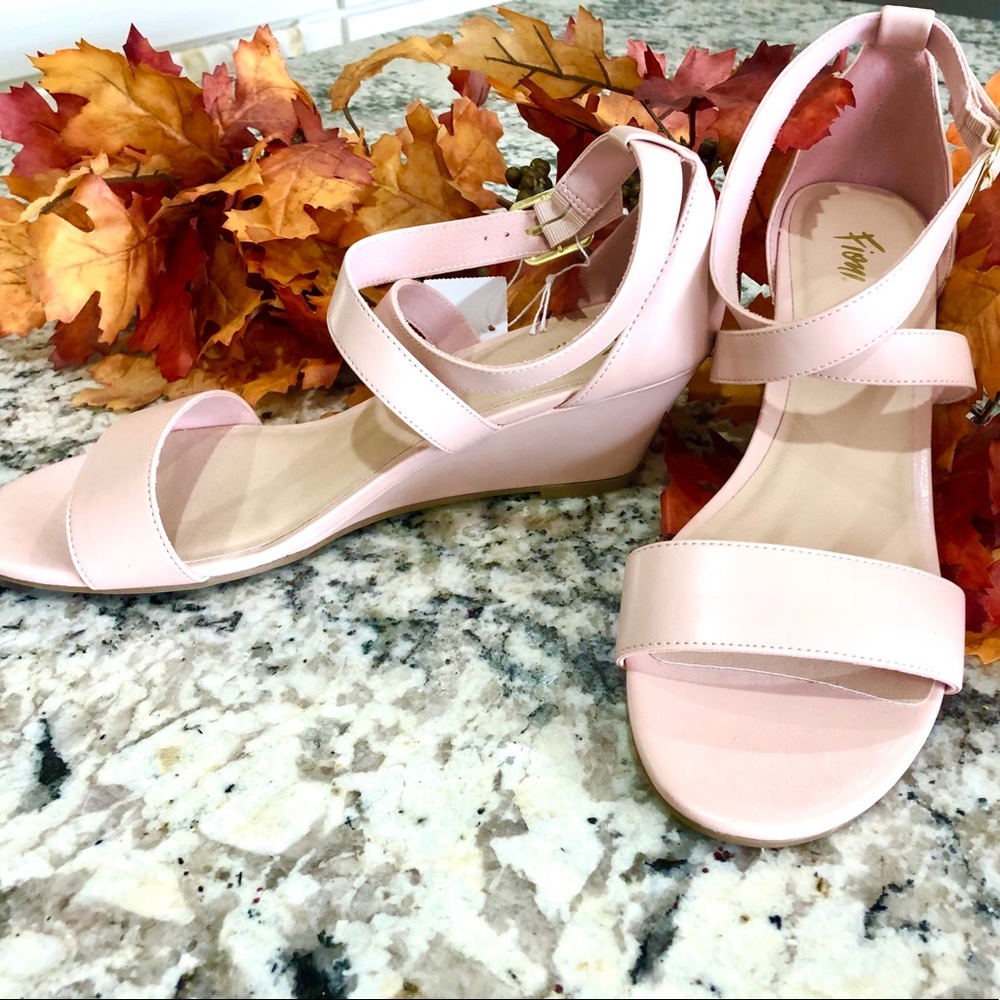 NWT Ballet Slipper Pink Fioni Sandals